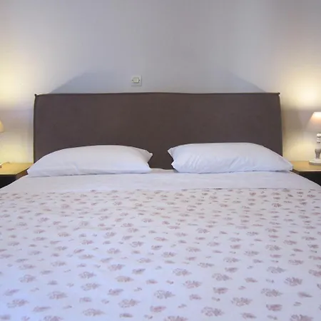 Blue Yard * Kalamata