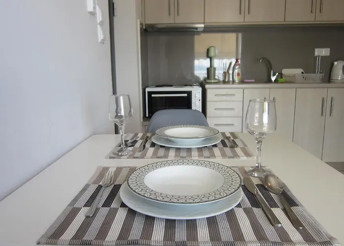 Blue Yard شقة كالاماتا